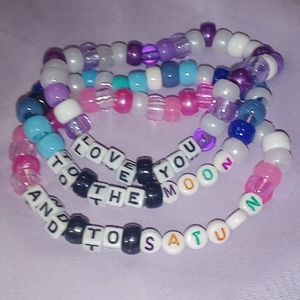 Taylor swift friendship bracelets